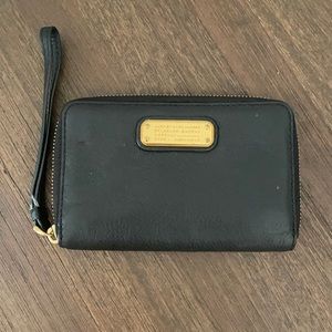 Marc Jacob’s black leather wristlet